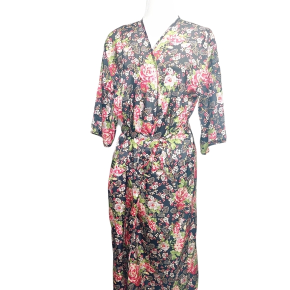Kumno Floral Robe with tie belt - Picture 1 of 8